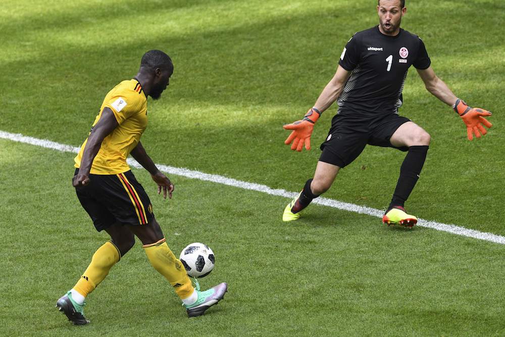 Romels Lukaku (pa kreisi) šajā čempionātā jau guvis četrus vārtus, labāko snaiperu sarakstā dalot pirmo vietu ar portugāli Krištianu Ronaldu.