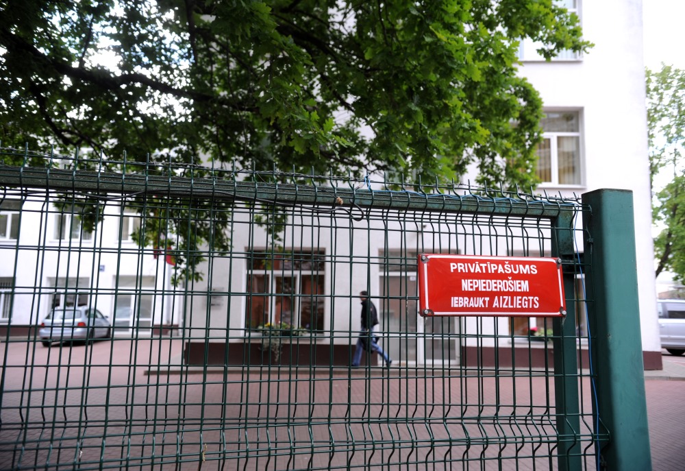 KNAB biroja bijusī ēka. Tagad KNAB darbinieki pārcelušies strādāt uz ēku Rīgā, Citadeles ielā 1. Tāpēc jaunā autostāvvieta paredzēta Eksporta ielā 3A.