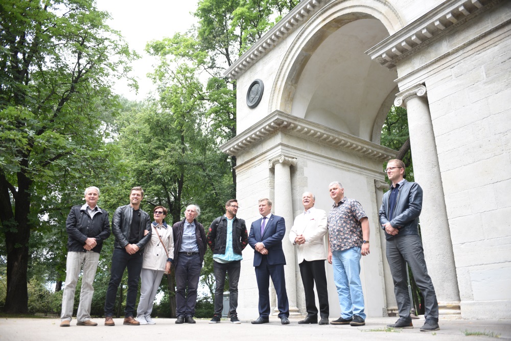 Viesturdārzā Rīgā restaurēta Aleksandra Triumfa arka, ko atklāja 29.06.2018.