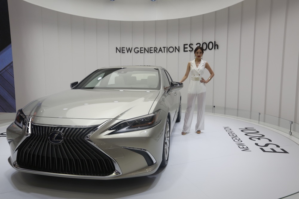 Ilustratīvs foto. Jaunais Lexus ES, 2018.gada jūnijs.