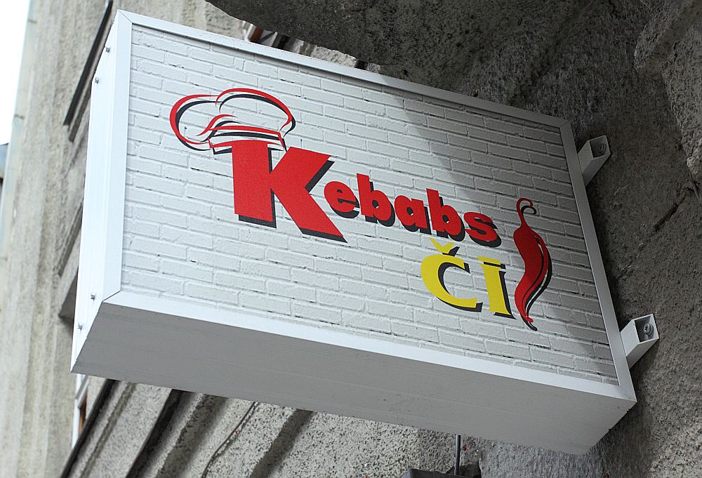 “Kebabs Čī” ir pastiprinātā Valsts valodu centra redzeslokā.