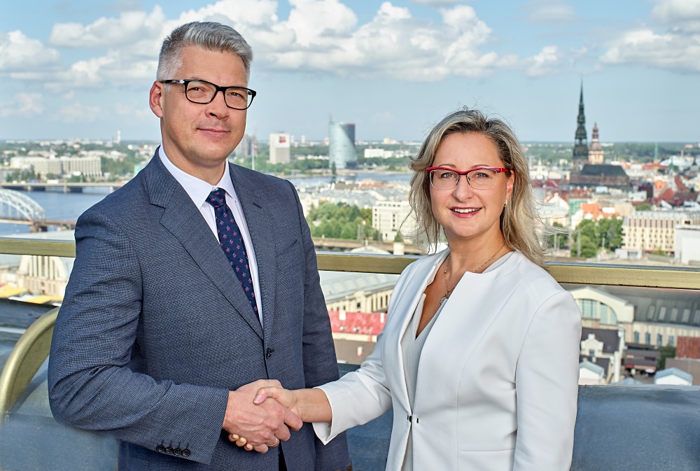 ALTUM valdes lodeklis Jēkabs Krieviņš un “Swedbank” uzņēmumu pārvaldes vadītāja Ieva Vīgante, 2018.