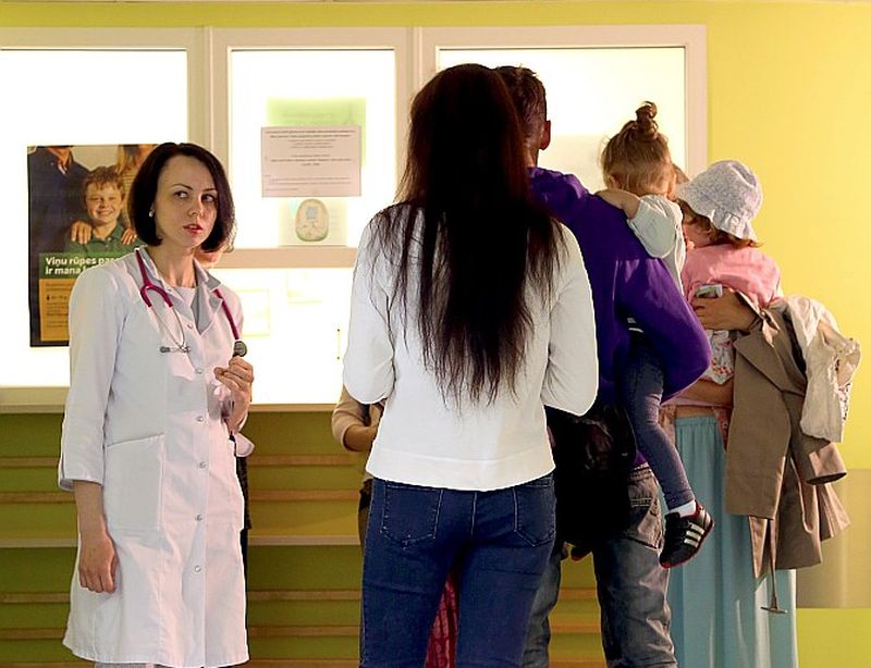 Ministrijai jānosaka kritēriji, pēc kādiem valsts iepirks medicīnas pakalpojumus valsts, pašvaldību un privātajās ārstniecības iestādēs.