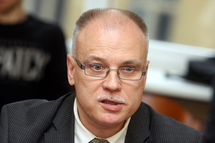 Latvijas Veselības un sociālās aprūpes darbinieku arodbiedrības (LVSADA) valdes priekšsēdētājs Valdis Keris.