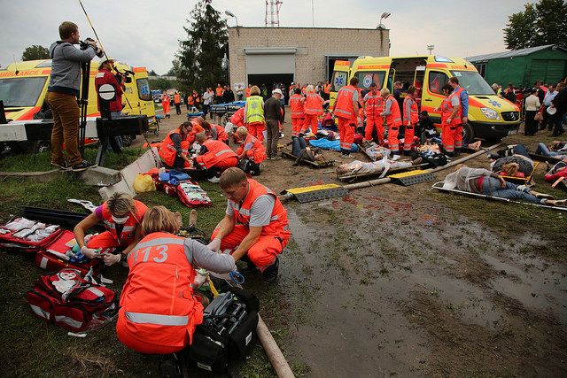 Nosaka mediķu un glābēju rīcību katastrofu vai krīzes situācijās