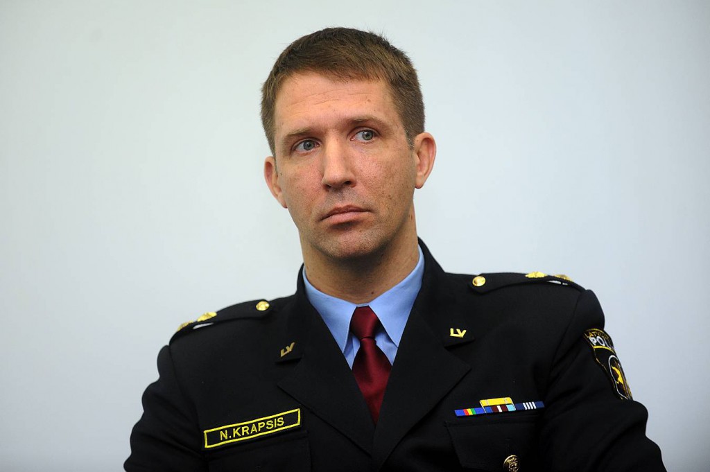 Valsts policijas Galvenās kārtības policijas pārvaldes Satiksmes drošības pārvaldes priekšnieks NORMUNDS KRAPSIS.