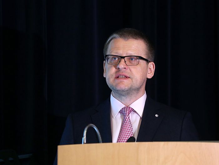Veselības ministrs Guntis Belēvičs piedalās konferencē “Liekā svara problēmas bērniem”, kuras mērķis ir aktualizēt liekā svara problēmu valstī, informēt dažādu specialitāšu ārstus par lieko svaru bērniem un ar to saistītām veselības problēmām.