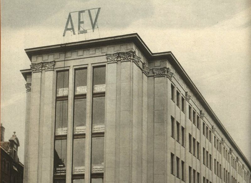 Rīgas un visas Latvijas lepnums – Armijas ekonomiskais veikals. 1939. gads.