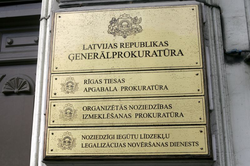 Izkārtne pie ēkas, kurā atrodas Generālprokuratūra.