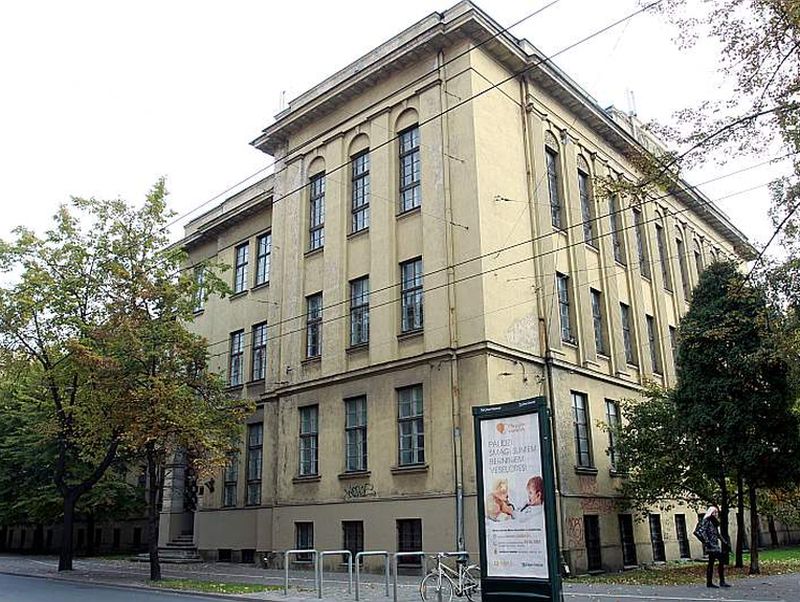 Ēka Krišjāņa Valdemāra ielā 48 pirms atjaunošanas uzsākšanas