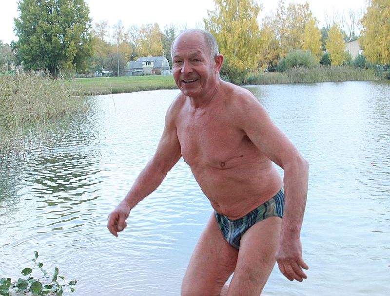 Vilis Ķempelis ir labos draugos ar vēsu ūdeni jau kopš bērnības, bet jo īpaši kopš 40 gadu vecuma.