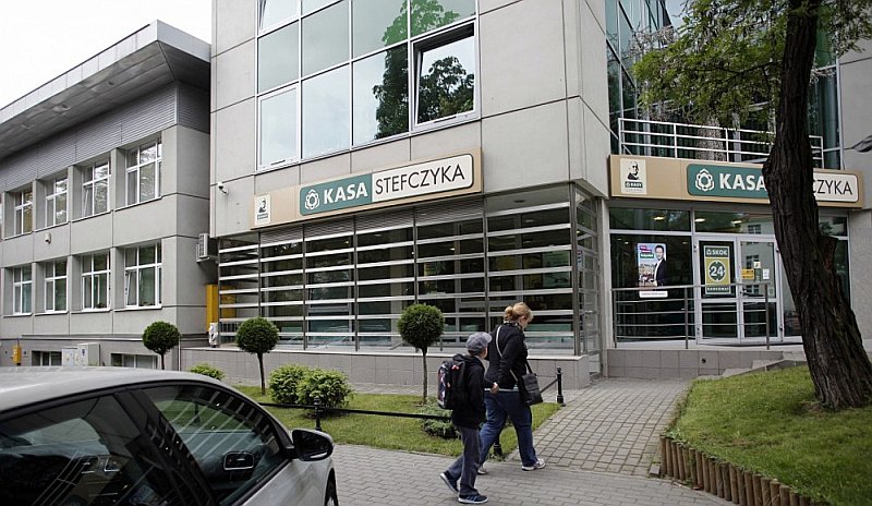 Piecas Polijas krājaizdevu sabiedrības, kas veido 40% no kopējā aktīvu īpatsvara, izveidojušas “Stefczyk” grupu.