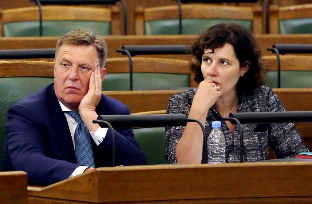 Bijušais premjerministrs Māris Kučinskis un bijusī finanšu ministre Dana Reizniece Ozola