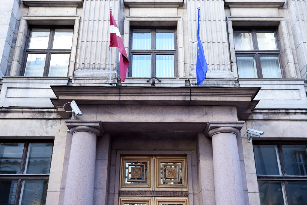 ieņēmumi finanšu tīklā
