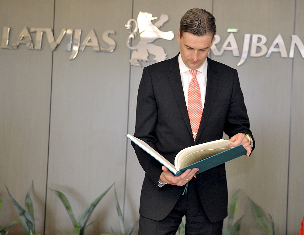 Mārtiņš Bondars kā Latvijas Krājbankas valdes priekšsēdētājs 2009. gadā.