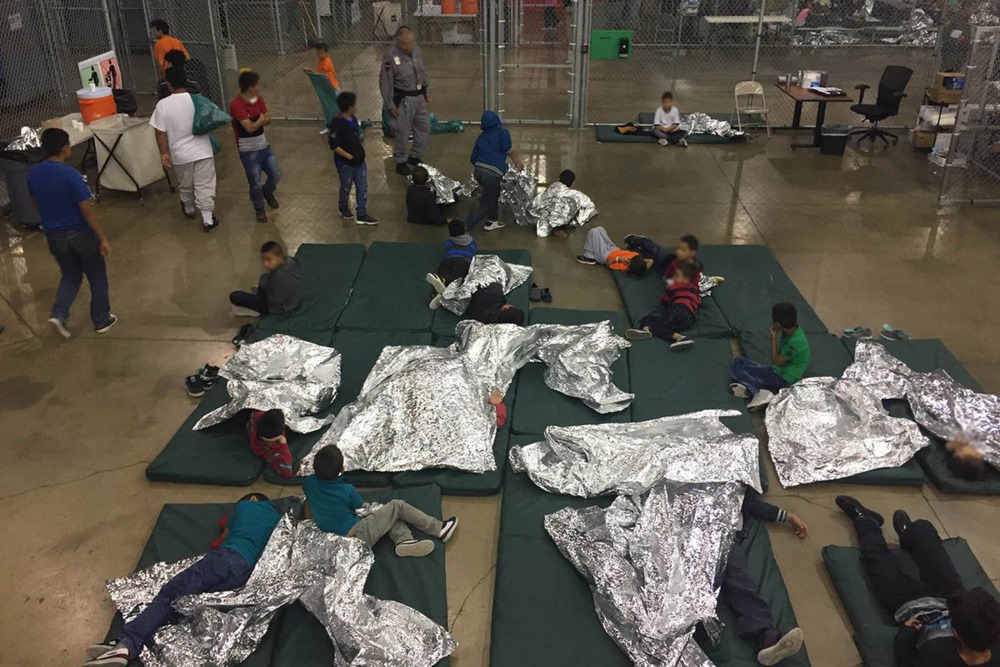 Uz ASV un Meksikas robežas no imigrantu ģimenēm nošķir bērnus, 18.06.2018.