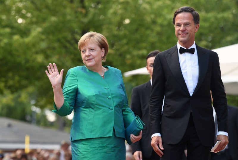 Vācijas kanclere Angela Merkele un Nīderlandes politiķis Marks Rutte