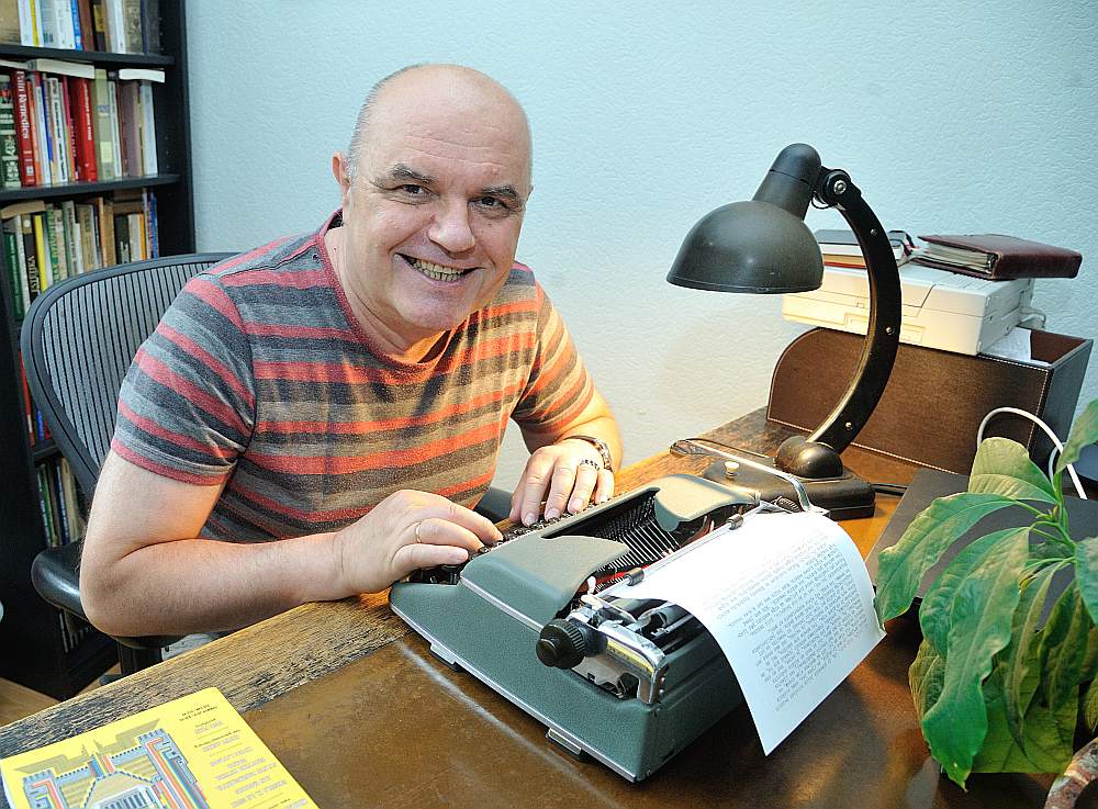 Vladis Spāre
