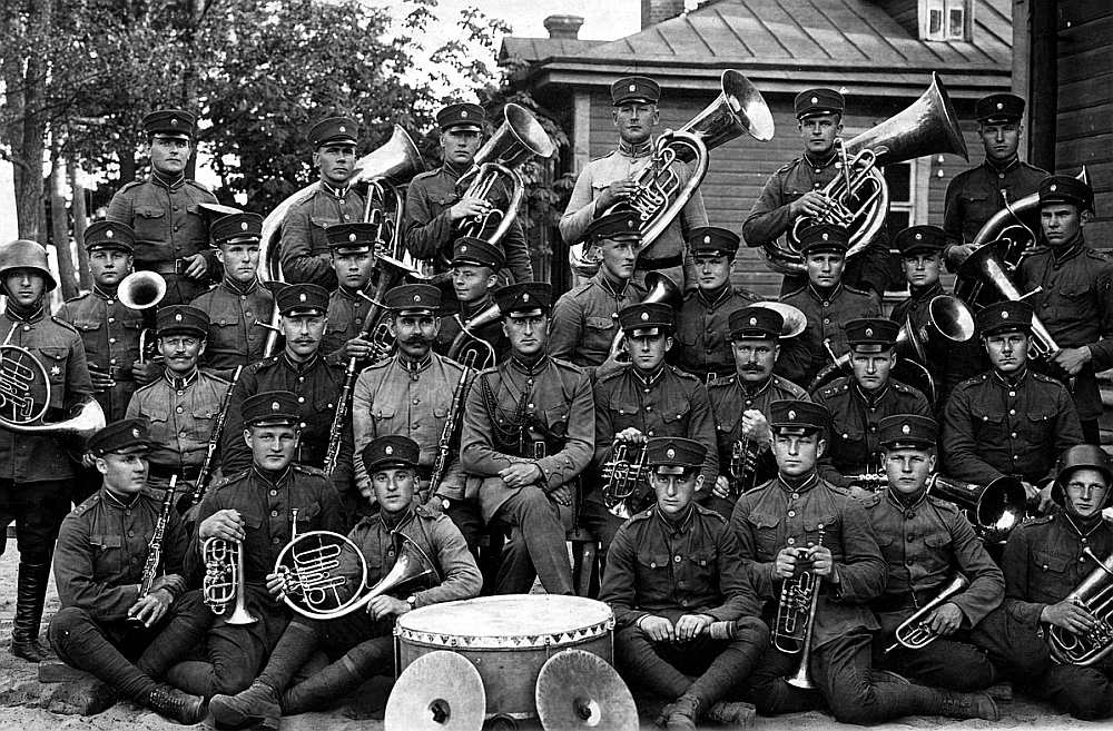 Latvijas armijas Ventspils pulka orķestris 20. gados.