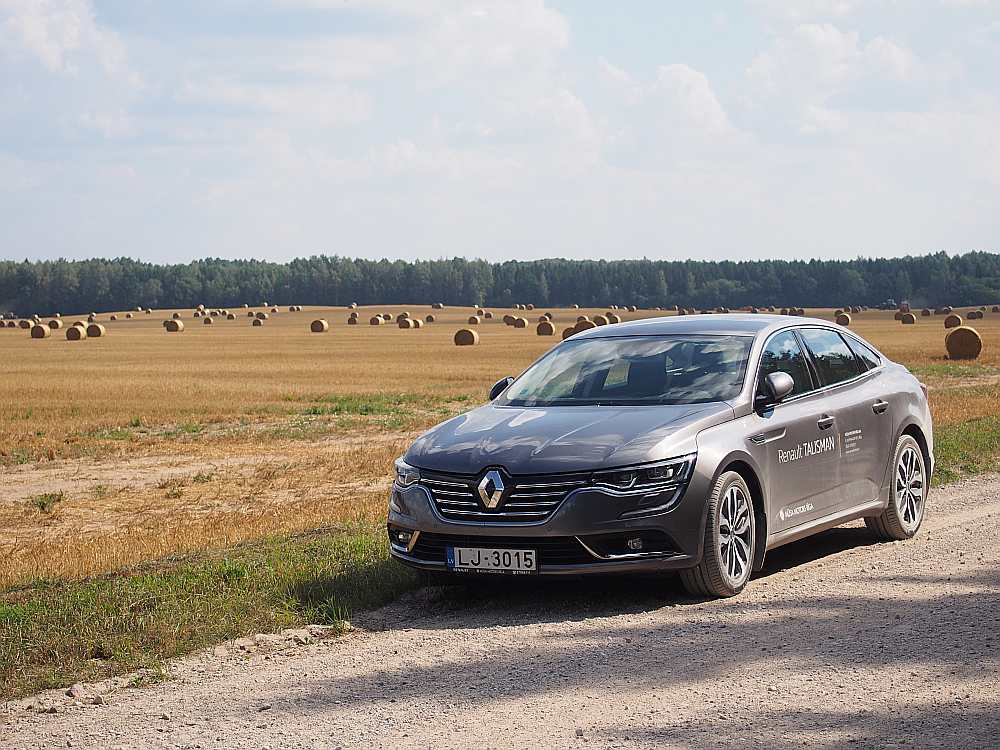 “Renault Talisman” ceļā uz Lielauces ezeru.