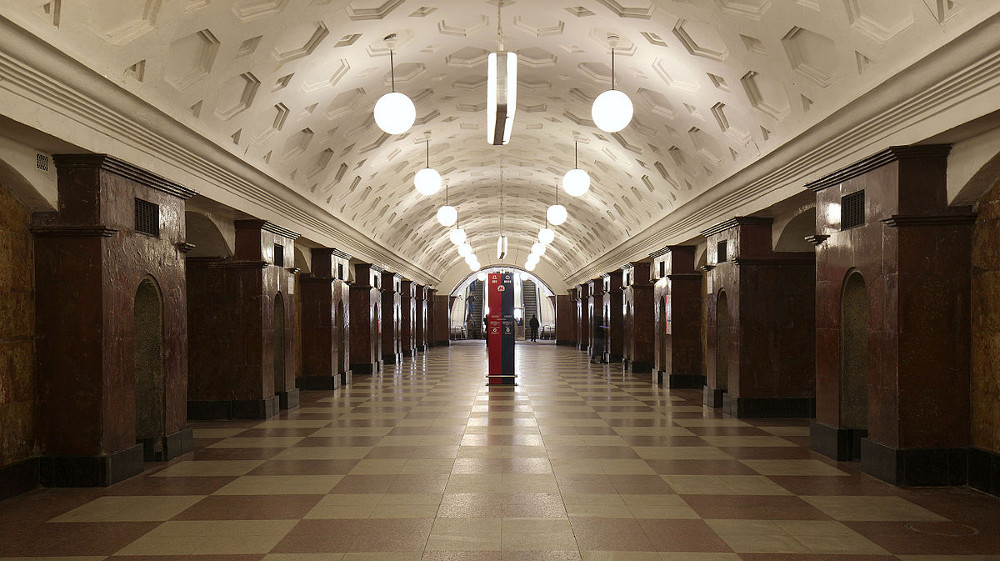 Viena no senākajām Maskavas metro stacijām – 1935. gadā celtā “Krasnije vorota”.