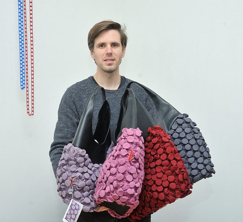 Andrs Hermanis: “”BlindArt” ražotās somas atzinīgi novērtēja Milānā.”