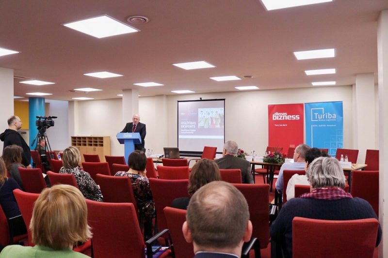 Konference ”Izglītības eksports – ieguldījums kopējā tautsaimniecībā”, kas norisinās biznesa augstskolā “Turība”.