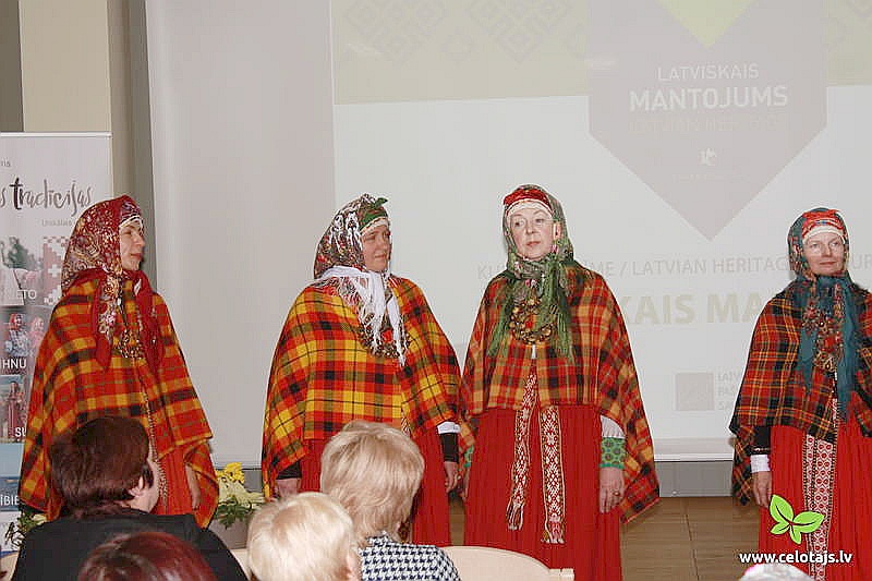 Suitu sievas ir UNESCO pasaules kultūras mantojuma sarakstā iekļautās suitu kultūrtelpas balsts un dvēsele.