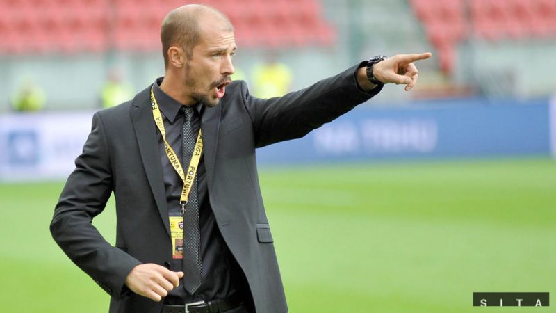 Sofijas “CSKA” galvenais treneris Nestors el Maestro.