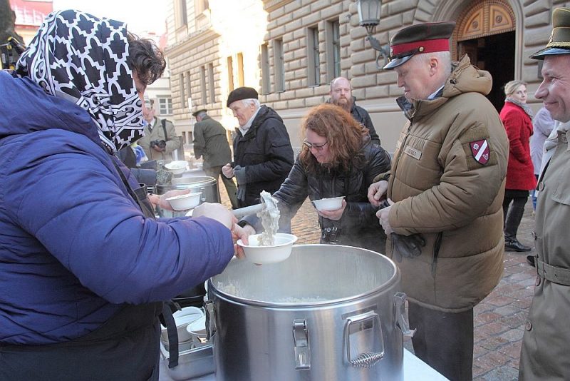 Pie Saeimas ēkas piemin 1991.gada barikāžu laiku, 20.01.2019.