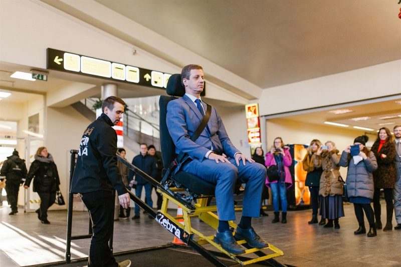 Brauciena laikā ar autobusu piesprādzējas 56% Latvijas iedzīvotāju.