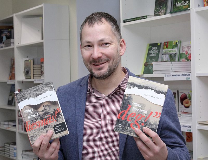 Šodien LU bibliotēkā svinēsim vēsturnieka Ulda Neiburga grāmatas “Grēka un ienaida liesmās! Latvijas Otrā pasaules kara stāsti” atvēršanas svētkus. Šī grāmata ir 2014. gadā izdotā sējuma “Dievs, Tava zeme deg!” turpinājums.