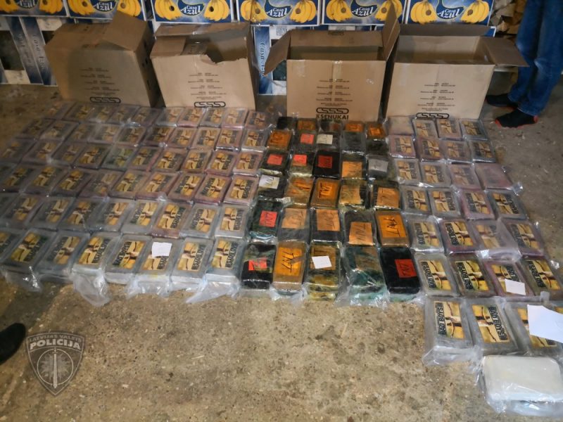 Valsts policija sadarbībā ar ASV tiesībsargājošo iestādi un pretterorisma vienību “Omega” Kokneses novadā izņēma vairāk nekā divas tonnas kokaīna kravu ar 42 kartona kastēm, kurās atradās 2195 briketes ar dažādiem logo – “TNT”, “Badboys”, “Gold” un ar delfīna attēlu, 14.01.2019.