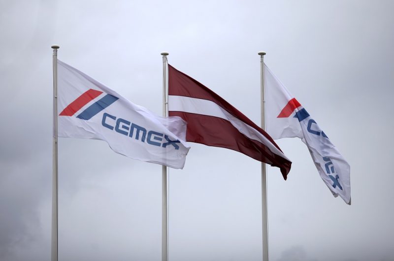 Cementa ražotnes “CEMEX” teritorija Brocēnos.