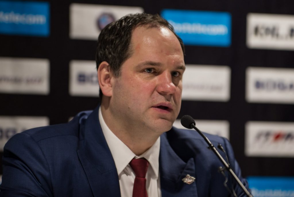 Ģirta Ankipāna trenētajai Rīgas “Dinamo” KHL pēdējā kārtā ne tikai pašiem jāizcīna uzvara, bet jācer arī uz tiešo konkurentu neveiksmi.