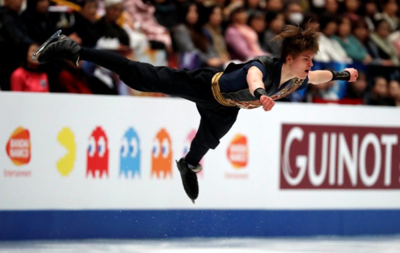 Deniss Vasiļjevs izpilda izvēles programu pasaules čempionātā.