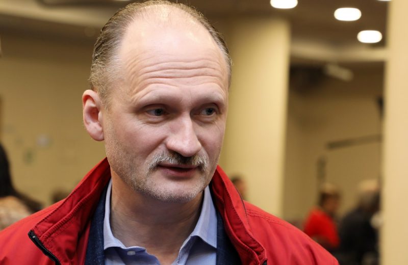 Latvijas Krievu savienības līdzpriekšsēdētājs Miroslavs Mitrofanovs piedalās Otrajā mazākumtautību skolu audzēkņu vecāku sapulcē, ko organizē partija “Latvijas Krievu savienība” un Vecāku kopiena.