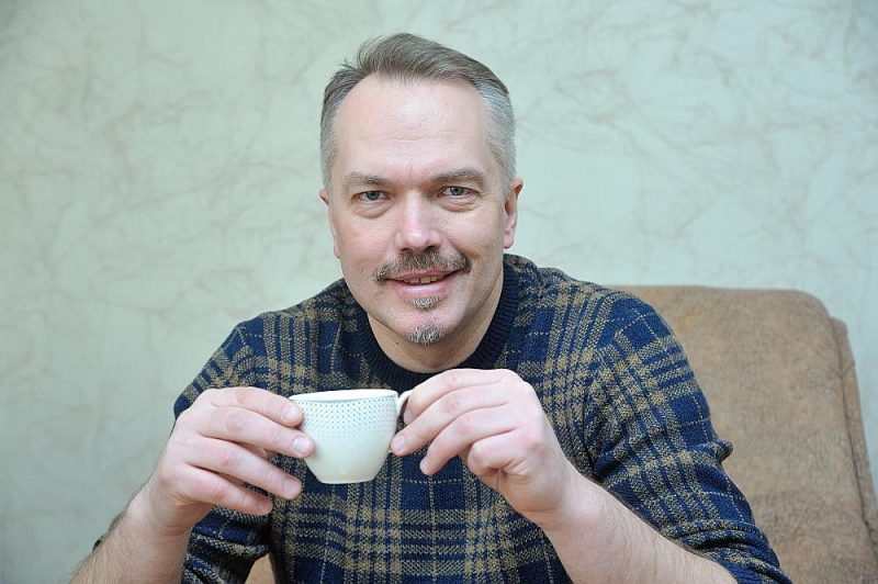 Normunds Pucis: “Ja taisi plakātiski patriotisku filmu, tā iznāk plakana. Patiesībā tādu grūti uztaisīt, lai tā neizskatītos smieklīga, – kā mēs kā lāčplēši ar sarkanbaltsarkano karogu visus uzvaram un dzīvojam laimīgi.”