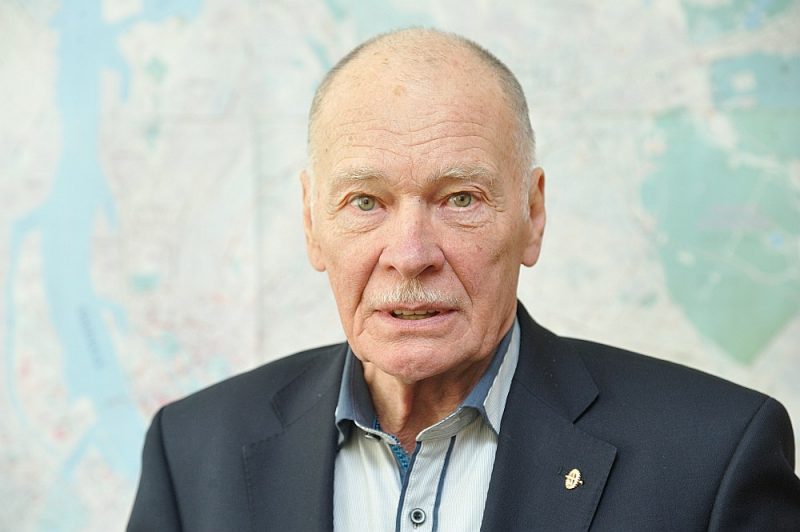 Latvijas Mašīnbūves un metālapstrādes rūpniecības asociācijas padomes priekšsēdētājs Vilnis Rantiņš: “Ja man par elektrību jāmaksā par 30% vairāk, nekā maksā igauņu kolēģis, tad kā es varu ar viņu konkurēt? Katrs cents ir no svara, jo konkurence ir ļoti nežēlīga.”