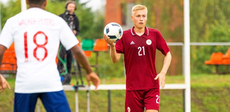 Kristers Tobers (ar bumbu) pirmo reizi saņēmis izsaukumu uz Latvijas valstsvienību.