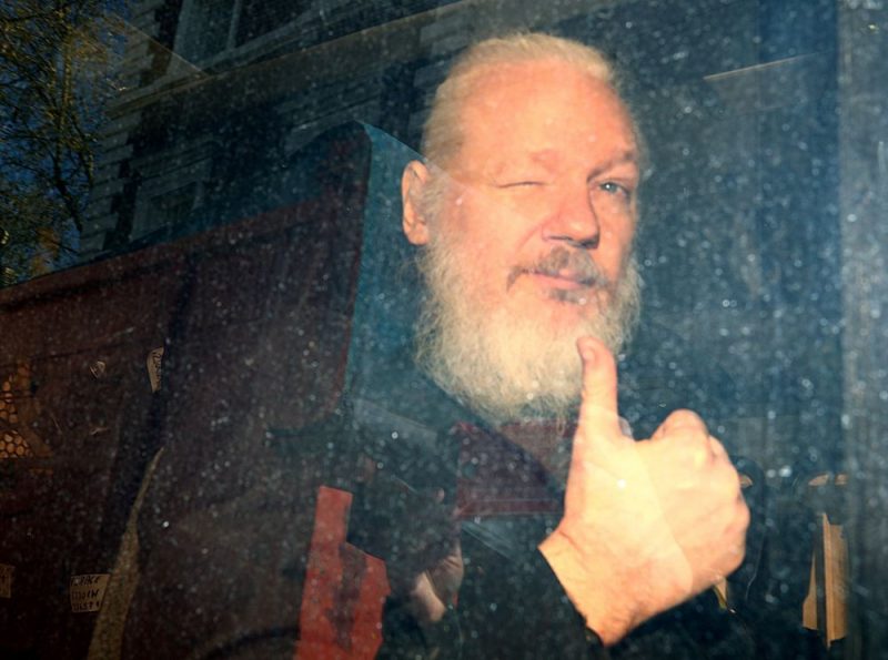 “WikiLeaks” dibinātājs Džūljens Asanžs.