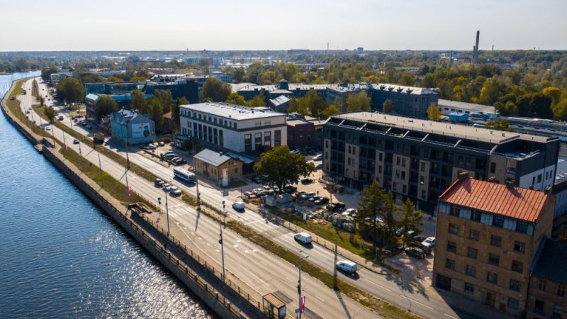 Mūkusalas ielā Daugavas krastā ar bankas "Citadele" finansējumu tapis projekts "Promenāde".
