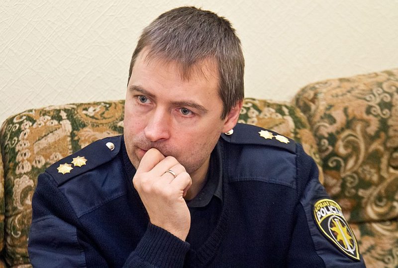 Valsts policijas Tukuma iecirkņa priekšniekam Janekam Baham nereti padomu lūdz arī privāti, nebaidās apstādināt uz ielas un jautāt.