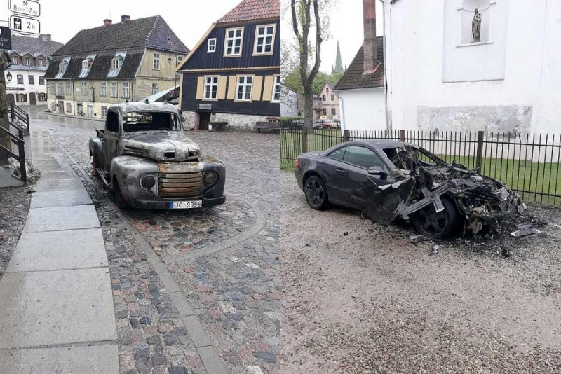 Antīkais “Ford” aizdedzināts Kuldīgas Rātslaukumā, un nedaudz cietis arī līdzās esošais vecākais koka nams Kurzemē. Fordu restaurēšot. Pie Kuldīgas katoļu baznīcas degušais “Mercedes-Benz” tikšot norakstīts.