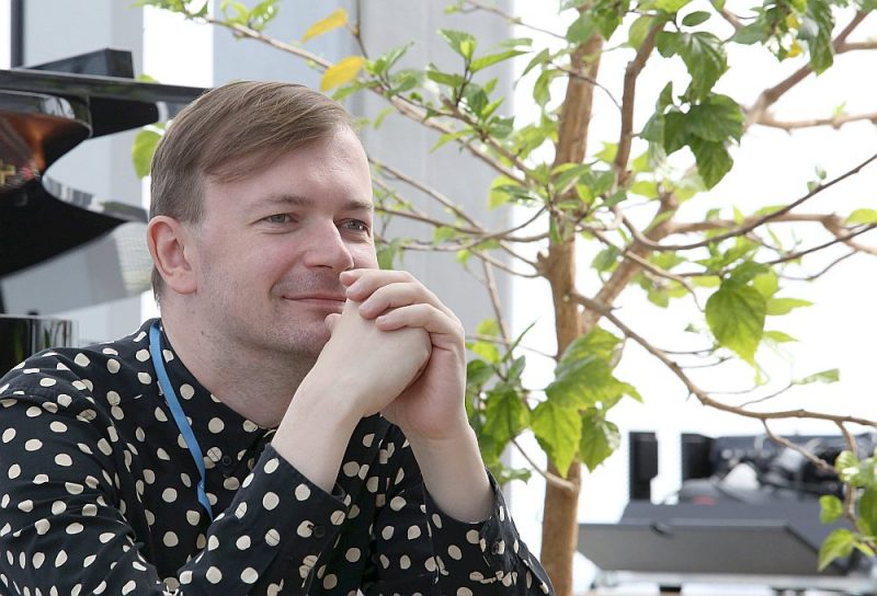 Kārlis Vērdiņš: “Montas Kromas dzeja rāda, ka dzejnieka neparastais pasaules skatījums uzrunā arī tad, ja laikabiedriem sākotnēji šķiet “nepareizs”.”