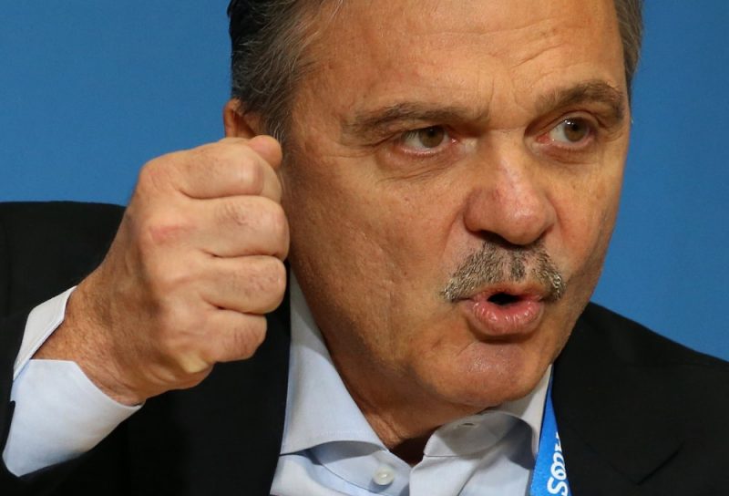 IIHF prezidents Renē Fāzels .