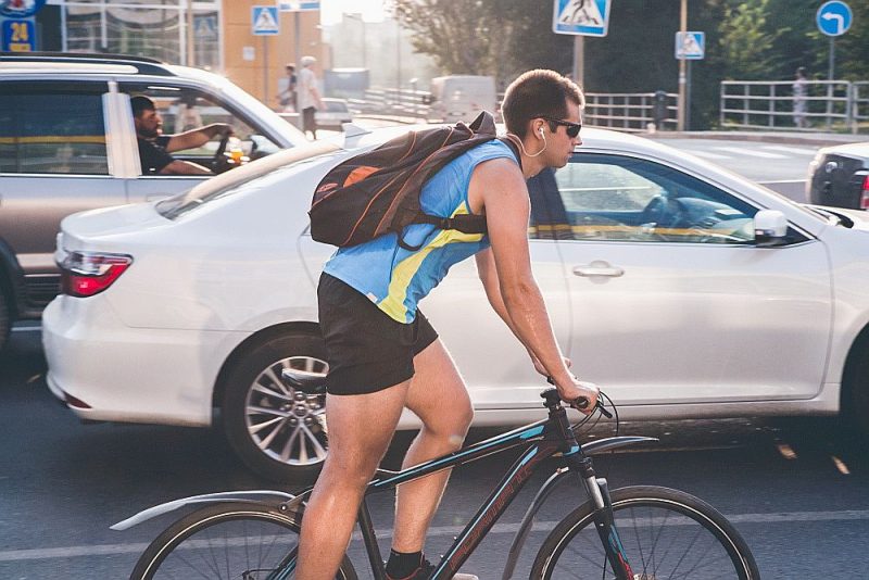 Velobraucējiem ieguvums no fiziskajām aktivitātēm tomēr esot lielāks par gaisa piesārņojuma kaitējumu.