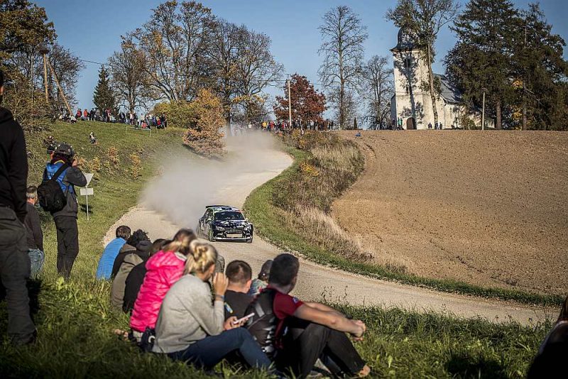 Gan rallija braucēji, gan skatītāji sevišķi iecienījuši Vecpils ātrumposmu.