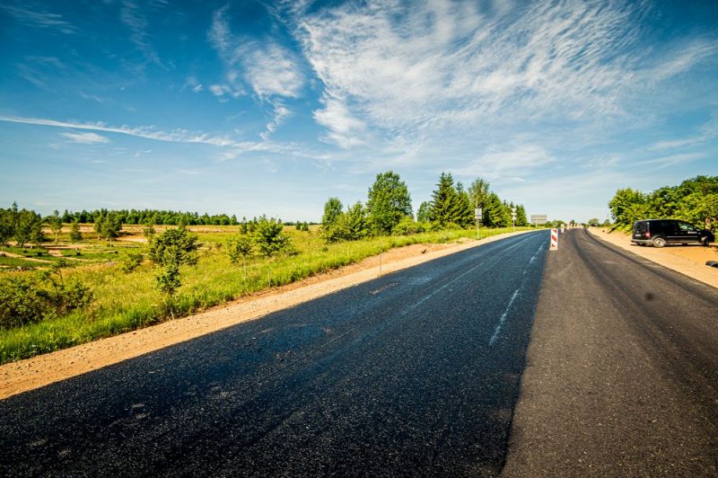 Kā pārbūvē Daugavpils apvedceļu un Daugavas tiltu pie Sventes (ceļu būve, ceļu remonts).