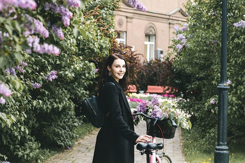 Anna Sintija Ivanova: “Iedvesma atnāk kā negaidīts ciemiņš, reizēm pat visnepiemērotākajos brīžos.”